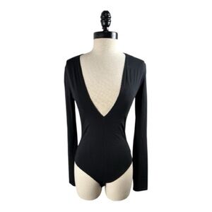 Express‎ Women's Black bodysuit Size Small long sleeve